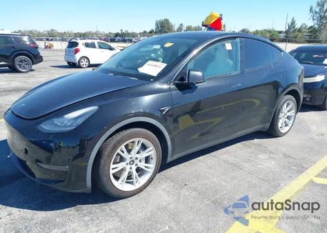 2020 Tesla Model Y Long Range Dual Motor All-Wheel Drive z USA, uszkodzony, nr VIN 5YJYGDEE1LF043178